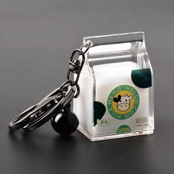 Keychain cow milk cute small moving liquid white - Picture 4 of 7